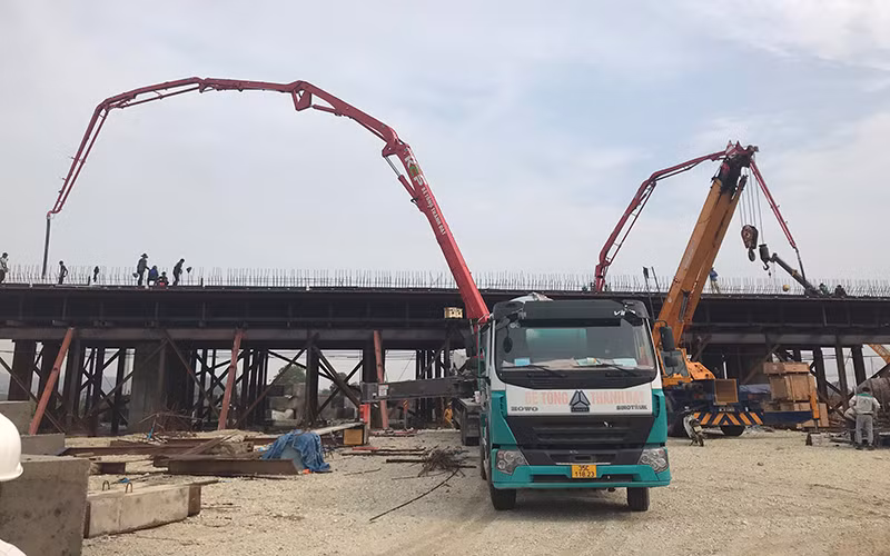 Thi công cao tốc bắc-nam đoạn Mai Sơn-quốc lộ 45.