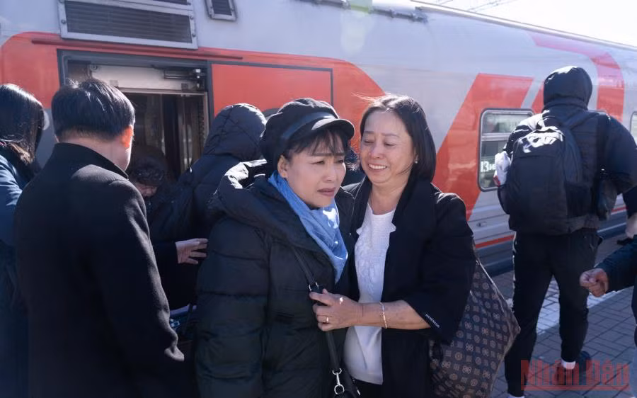 Hỗ trợ công dân Việt Nam sơ tán từ Mariupol (Ukraine) mau chóng hồi hương -0