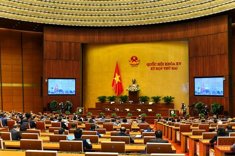 Toàn cảnh phiên thảo luận trực tuyến tại hội trường sáng 24/10. (Ảnh: LINH NGUYÊN) Tăng cường kiểm soát quyền lực để chống tham nhũng -0