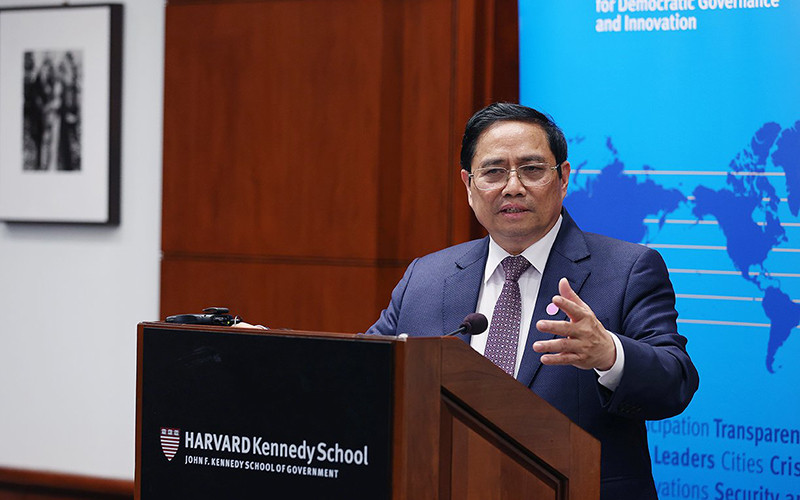 Thủ tướng Phạm Minh Chính thăm, phát biểu và dự tọa đàm chính sách tại Đại học Harvard. (Ảnh: Dương Giang/TTXVN) 