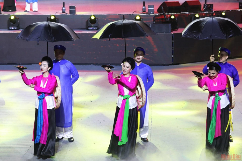 (Ảnh: Khiếu Minh) Những màn trình diễn ấn tượng trong Lễ bế mạc SEA Games 31 -2