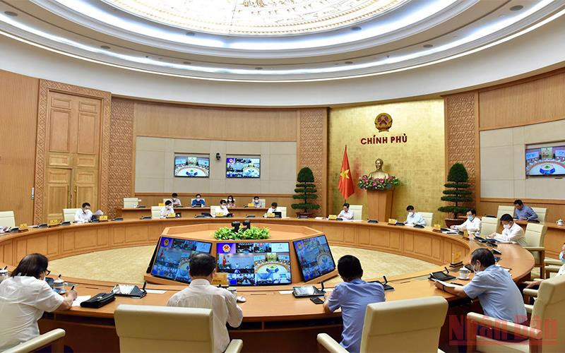 Thủ tướng Phạm Minh Chính chủ trì cuộc họp trực tuyến với hai tỉnh Tiền Giang và Kiên Giang. Tiền Giang, Kiên Giang phải nỗ lực hơn nữa kiểm soát tình hình dịch bệnh -0
