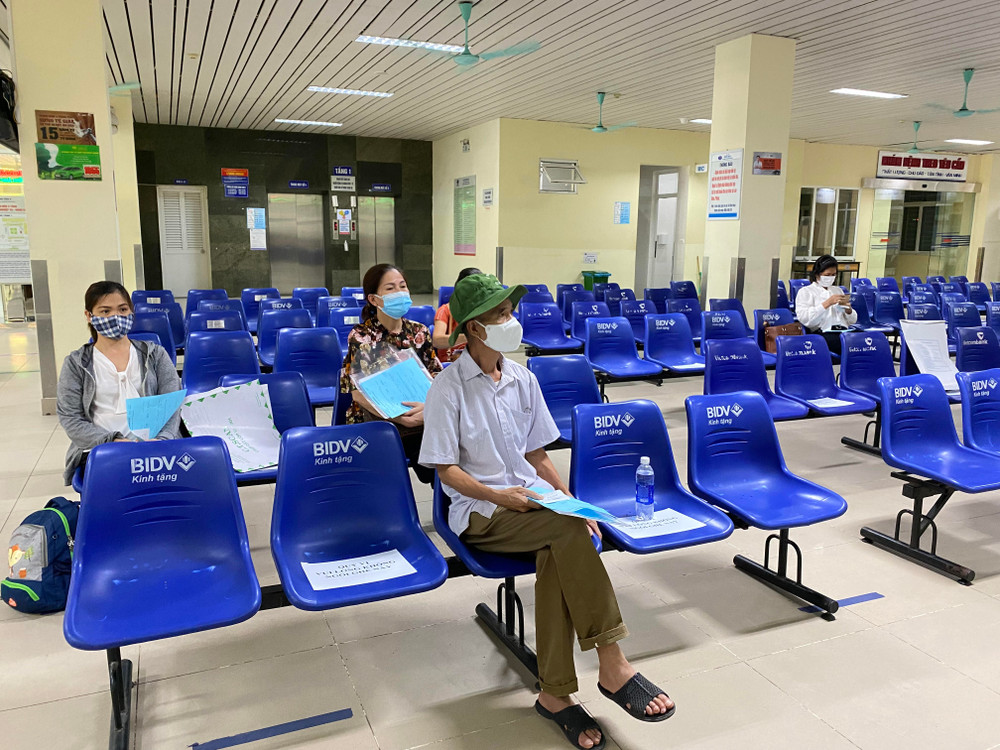 Bảo đảm giãn cách trong khám, chữa bệnh. Bệnh viện K hoạt động khám, chữa bệnh trở lại -0