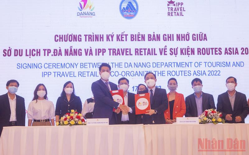 Đà Nẵng ký kết xúc tiến đường bay phục hồi du lịch.