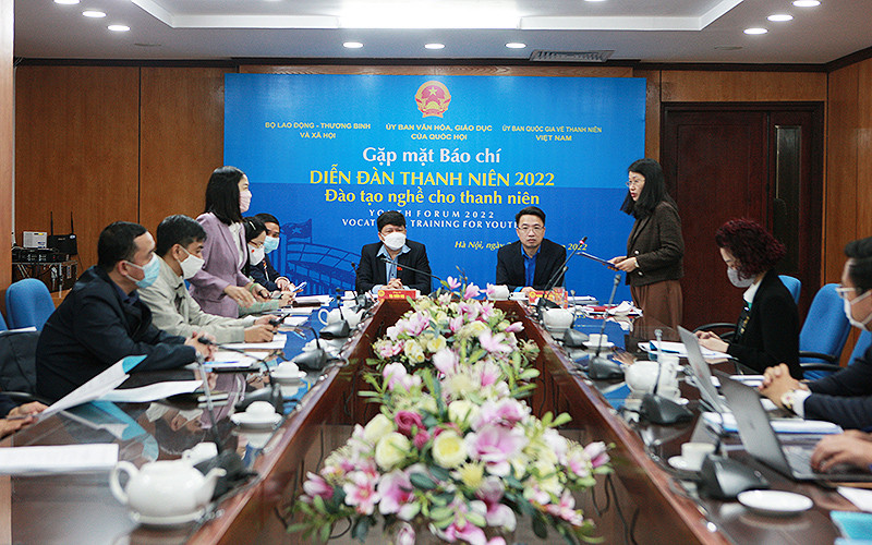 Toàn cảnh buổi họp báo.