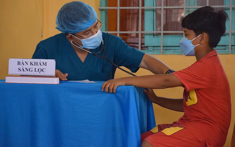 Tiêm vaccine phòng Covid-19 đầu tiên cho trẻ từ 5 đến dưới 12 tuổi ở Đồng Tháp -0