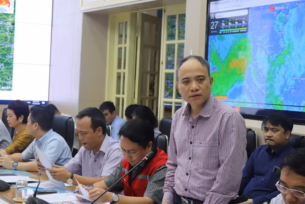 Họp bàn phương án giữ an toàn hồ chứa sau động đất Sơn La -0