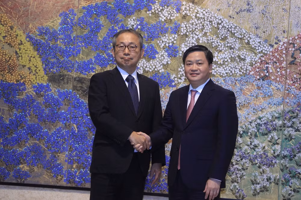 Đại sứ Nhật Bản tại Việt Nam Yamada Takio và Chủ tịch HĐQT Ngân hàng TMCP Công thương Việt Nam (VietinBank) Lê Đức Thọ. 