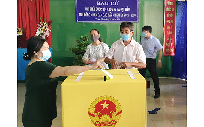 Cử tri tỉnh Bến Tre đi bầu cử. 19-1621809709213.jpg