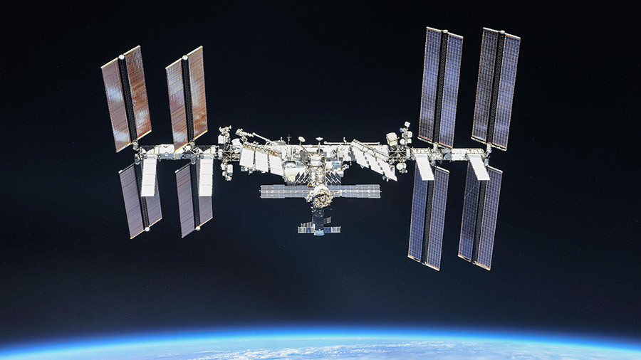 Hình ảnh Trạm Vũ trụ quốc tế quay quanh Trái đất vào tháng 10-2018. Ảnh: NASA.