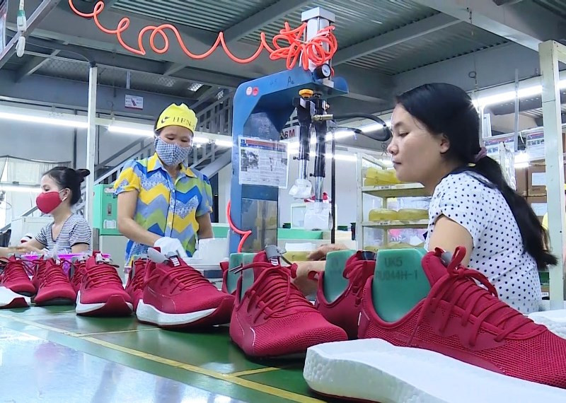 Người lao động làm việc tại Công ty giày Delta. Huy động các nguồn lực cho đầu tư phát triển ở Thanh Hóa -0