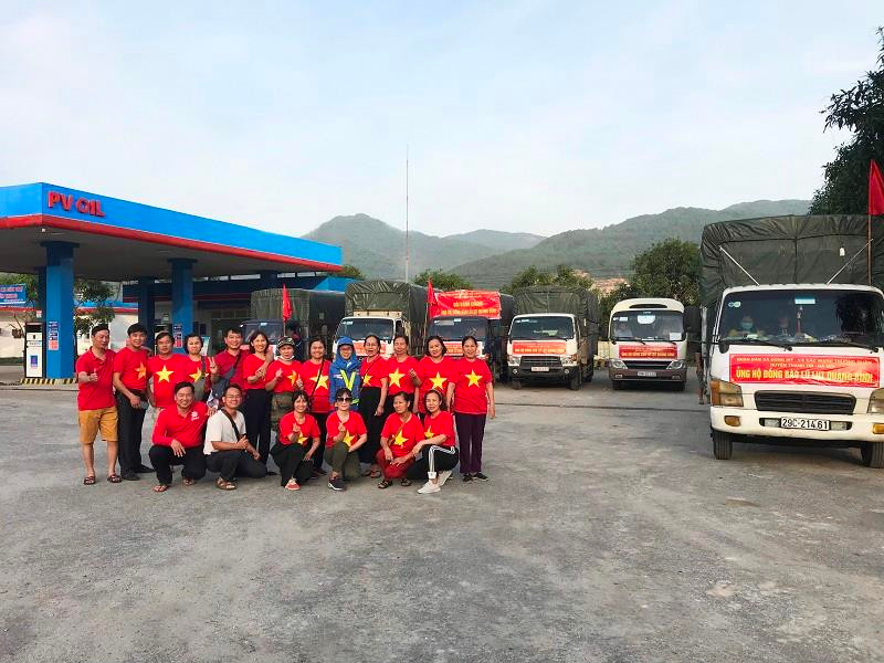 PVOIL hỗ trợ dầu xăng xe cứu trợ đồng bào lũ lụt miền trung. 15 ngày, PVN quyên góp ủng hộ miền trung và người nghèo 328 tỷ đồng -0