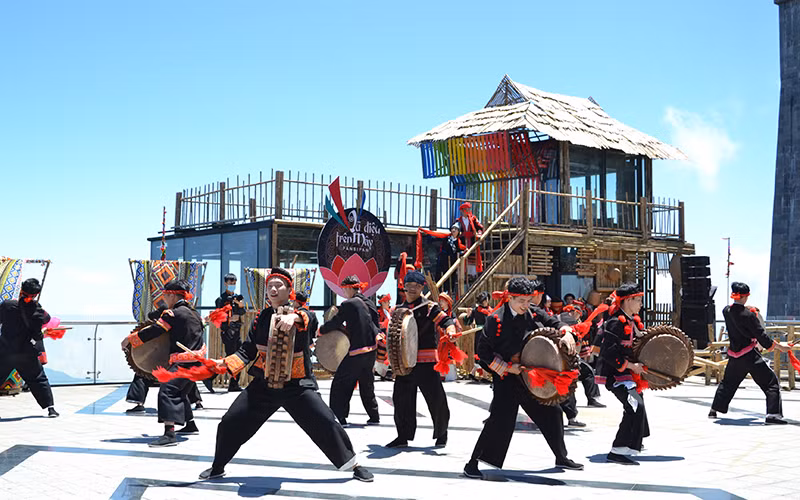 “Hương sắc Lào Cai” tô đậm thêm vẻ đẹp bản sắc và tinh hoa văn hóa Tây Bắc -0