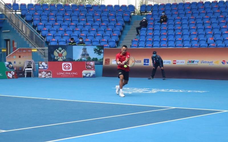 Vận động viên tennis trong giải đấu. Khai mạc Giải Quần vợt Vô địch Quốc gia cúp Hanaka 2021 -0