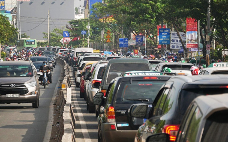 TP Hồ Chí Minh tiếp tục dồn lực thực hiện nhiều giải pháp đột phá bảo đảm trật tự an toàn giao thông. 
