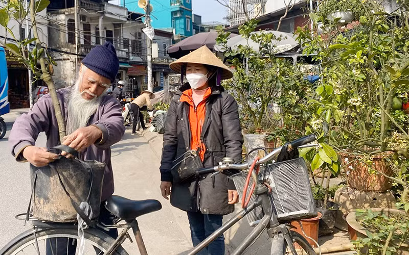 Chợ phiên độc đáo trong phố -0
