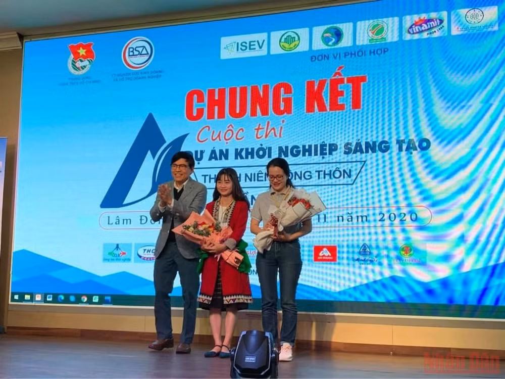 Người phụ nữ bản Thổ khát vọng hồi sinh những cánh rừng và giấc mơ sinh kế bền vững -0