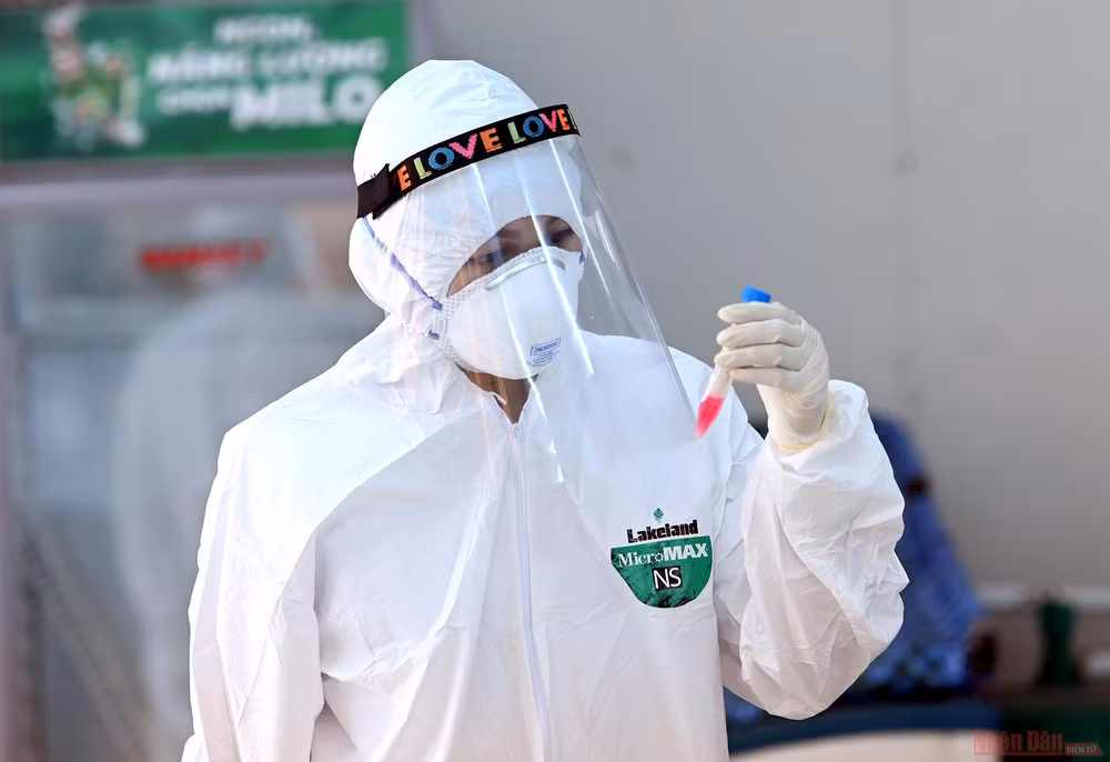 Hà Nội xét nghiệm PCR cho người dân trở về từ Đà Nẵng -7