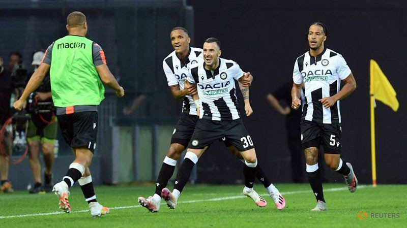 Nestorovski ăn mừng ghi bàn gỡ hòa cho Udinese. (Ảnh: Reuters) Thua sốc Udinese, Juventus lỡ cơ hội đăng quang sớm ba vòng đấu -0