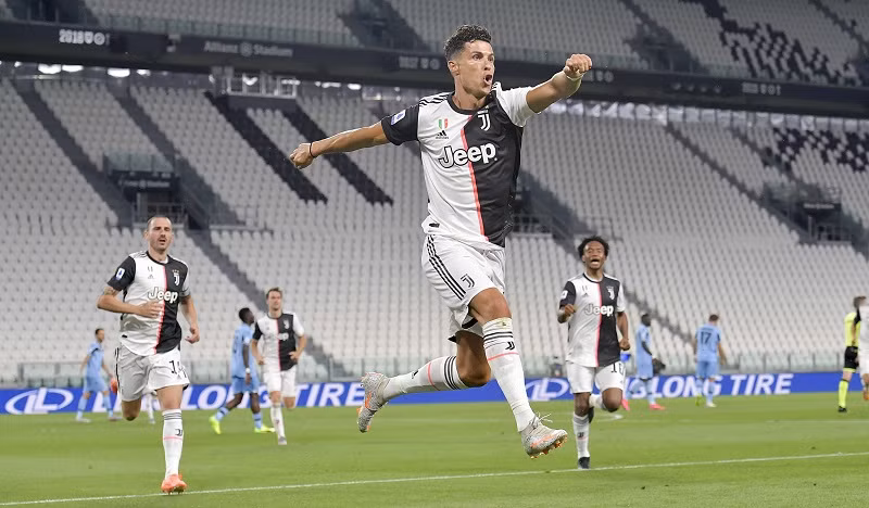 Cristiano Ronaldo ăn mừng bàn thắng vào lưới Lazio. (Ảnh: Juventus FC)