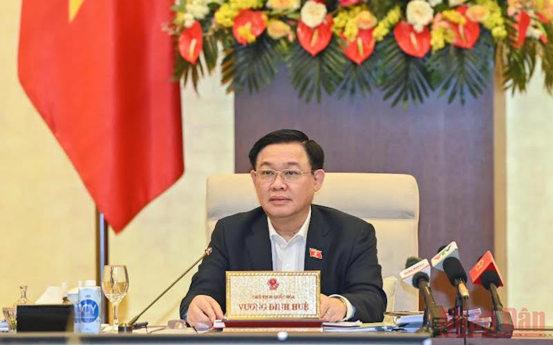 Chủ tịch Quốc hội Vương Đình Huệ phát biểu cho ý kiến vào nội dung phiên họp. Ảnh: Duy Linh Tái cơ cấu kinh tế theo hướng “xanh hơn, số hóa, tăng năng lực đổi mới sáng tạo” -0