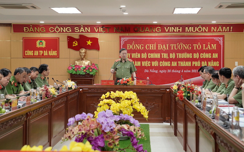 Nhiệm vụ quan trọng hàng đầu hiện nay là bảo đảm an toàn tuyệt đối cho kỳ bầu cử sắp tới. 