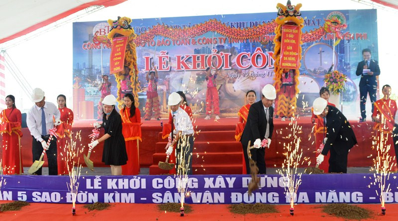 Lễ khởi công xây dựng các công trình du lịch tại vùng ven biển Bạc Liêu.