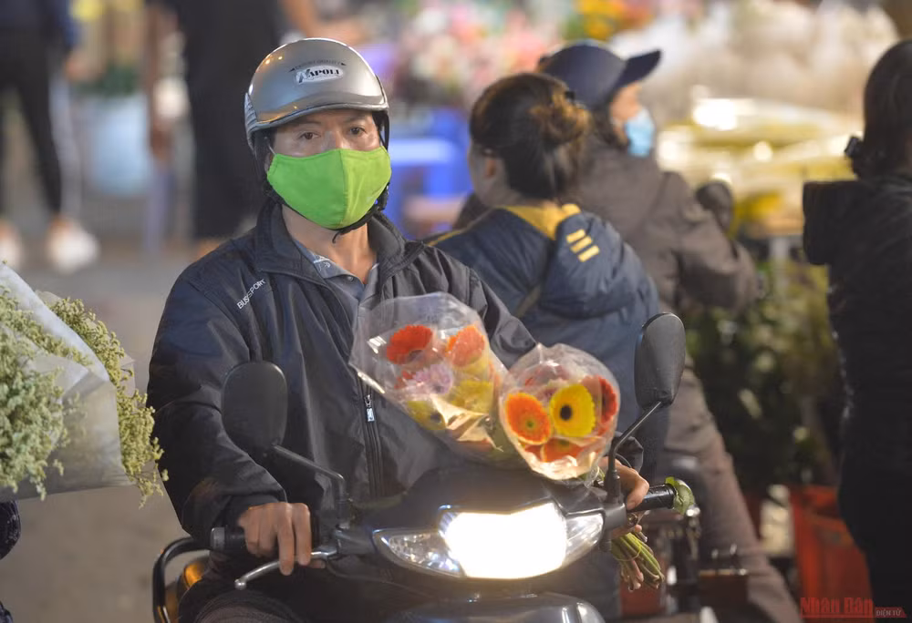 15cho_hoa_quang_ba_8_3-1615108016561.JPG