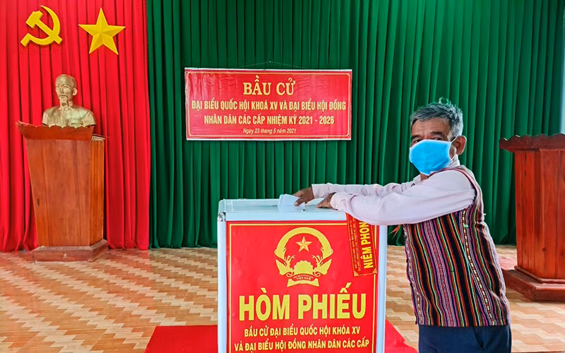 Cử tri cả nước nô nức đi bầu cử, thực hiện quyền công dân thiêng liêng -0