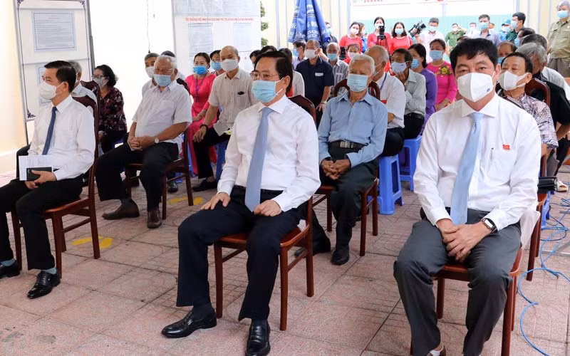 Cử tri cả nước nô nức đi bầu cử, thực hiện quyền công dân thiêng liêng -0