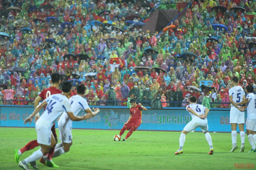 (Ảnh: THÀNH ĐẠT) (Hiệp 2) U23 Việt Nam 0-0 U23 Phillipines: Chờ bàn mở tỷ số -0