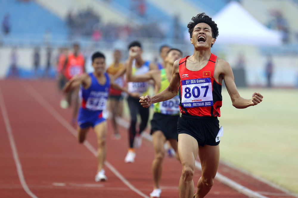 Tác phẩm Về đích của tác giả Trương Anh Đức giành Giải Nhất. “Ảnh đẹp SEA Games 31” - Dấu ấn của một kỳ Đại hội thành công -0