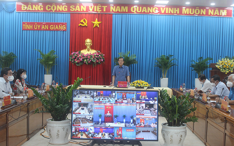 Quang cảnh buổi hội nghị trực tuyến.