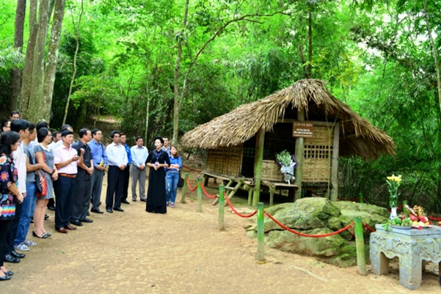 Lán Nà Nưa, địa chỉ "đỏ" của đồng bào và nhân dân cả nước trong hành trình về Thủ đô Khu giải phóng.