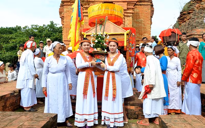 Lễ hội Katê của người Chăm Bình Thuận là Di sản văn hóa phi vật thể quốc gia -0