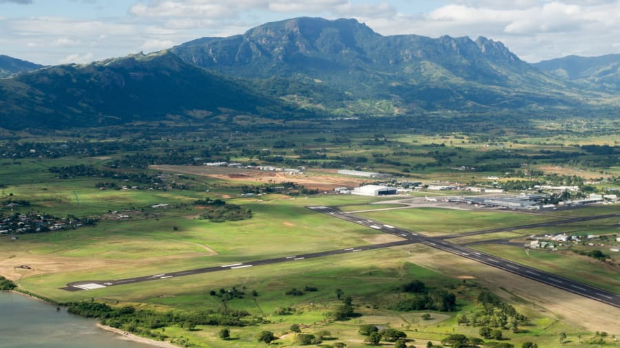 Sân bay Quốc tế Nadi, Fiji xếp vị trí thứ 10. (Ảnh: CNN) 10 sân bay có phong cảnh đường băng đẹp nhất thế giới -0