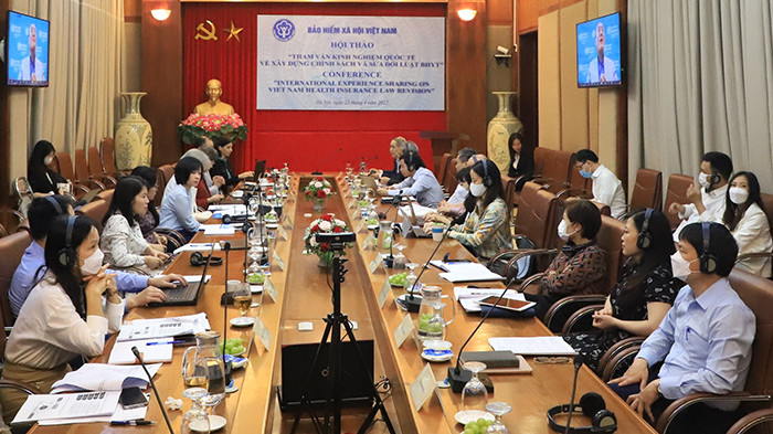 Hội thảo giữa Bảo hiểm xã hội Việt Nam và WHO. (Ảnh: VSS) Chia sẻ kinh nghiệm về xây dựng chính sách và sửa đổi Luật Bảo hiểm y tế -0