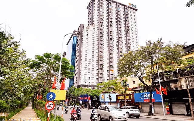 Tuyến đường Thái Hà được đầu tư xây dựng đồng bộ về hạ tầng kỹ thuật, đáp ứng các yêu cầu về văn minh đô thị, văn minh thương mại. Ảnh: DUY LINH
