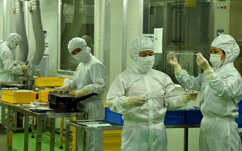 Nhiều chính sách đã được triển khai nhằm hỗ trợ doanh nghiệp và người lao động trong dịch Covid-19 (Ảnh minh họa). Dịch Covid-19 tác động tới xu hướng tuyển dụng trong sáu tháng cuối năm -0