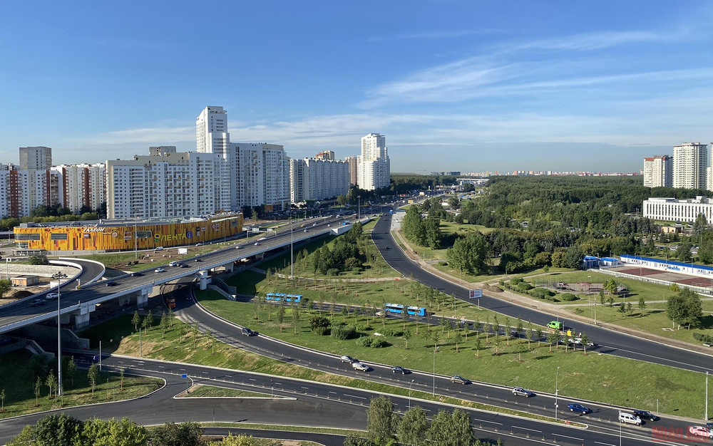 Khung cảnh Moscow từ cửa sổ khách sạn Salut, nơi các đội tuyển đang thực hiện cách ly. Army Games 2021: Đoàn Việt Nam luyện tập duy trì thể trạng tốt trong những ngày cách ly -1