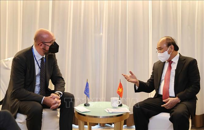 Chủ tịch nước Nguyễn Xuân Phúc gặp Chủ tịch Hội đồng Châu Âu Charles Michel. (Ảnh: TTXVN). Chủ tịch nước Nguyễn Xuân Phúc tiếp xúc song phương với lãnh đạo các nước -0