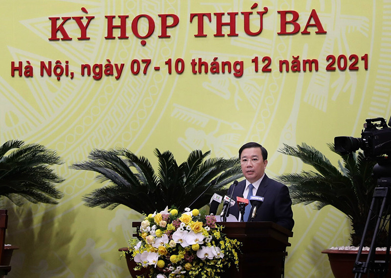 Phó Chủ tịch Ủy ban nhân dân thành phố Hà Nội Chử Xuân Dũng tại phiên chất vấn. Hà Nội chủ động ứng phó trước biến chủng Omicron -0