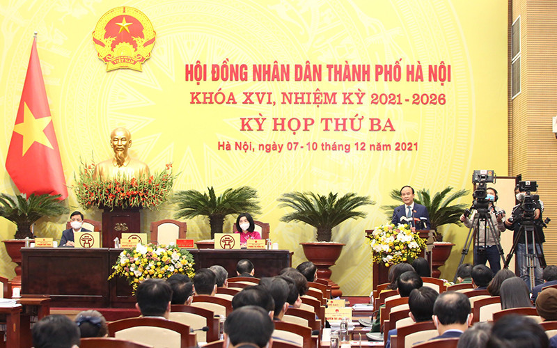 Phiên chất vấn và trả lời chất vấn tại kỳ họp thứ ba Hội đồng nhân dân thành phố Hà Nội lần thứ 16. (Ảnh: Duy Linh)