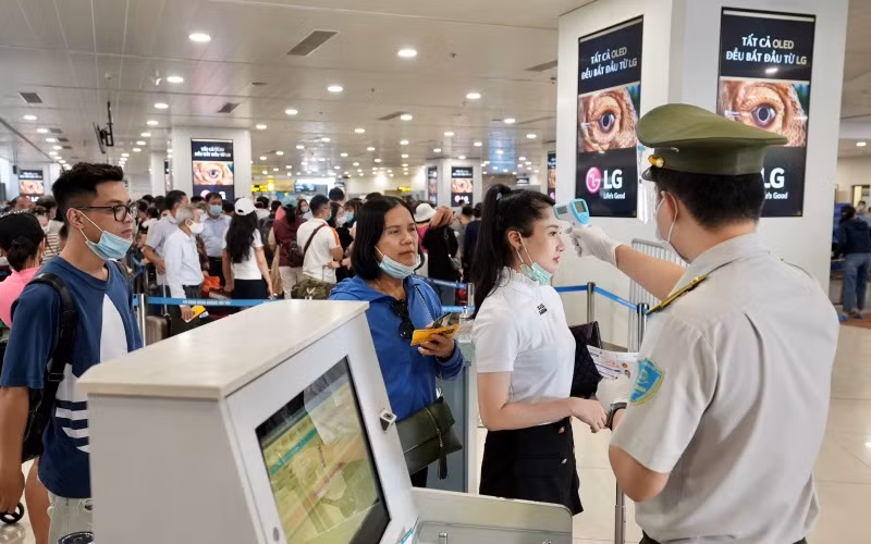 Sân bay Nội Bài siết chặt các biện pháp phòng dịch dịp lễ. (Ảnh: Cảng Hàng không quốc tế Nội Bài cung cấp)