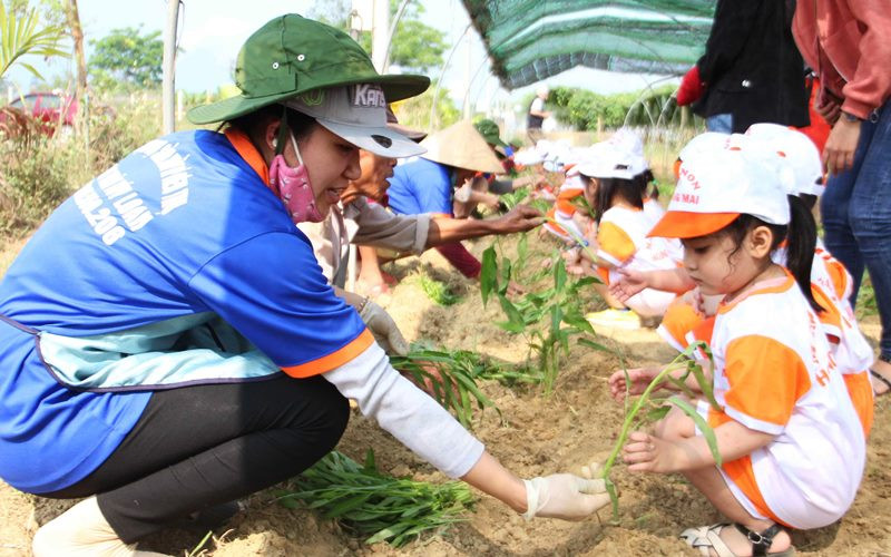Học làm “Nông dân nhí”. Nhà nông làm du lịch -0