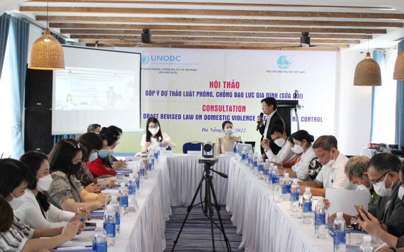 Các đại biểu góp ý tại Hội thảo.