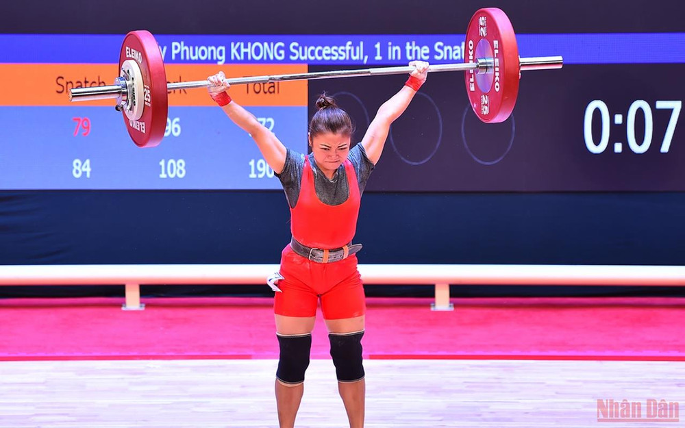 Mở hàng cho cử tạ Việt Nam tại SEA Games 31 là tấm Huy chương Bạc của Khổng Mỹ Phượng tại hạng cân 45kg nữ. 2-1652971636652.jpg