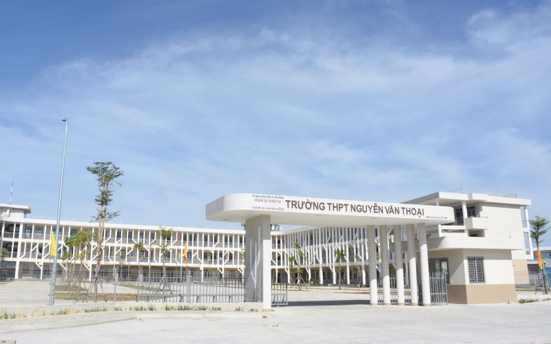 Nhiều công trình được đầu tư xây mới hoàn toàn, đưa vào sử dụng trong năm học mới 2020-2021.