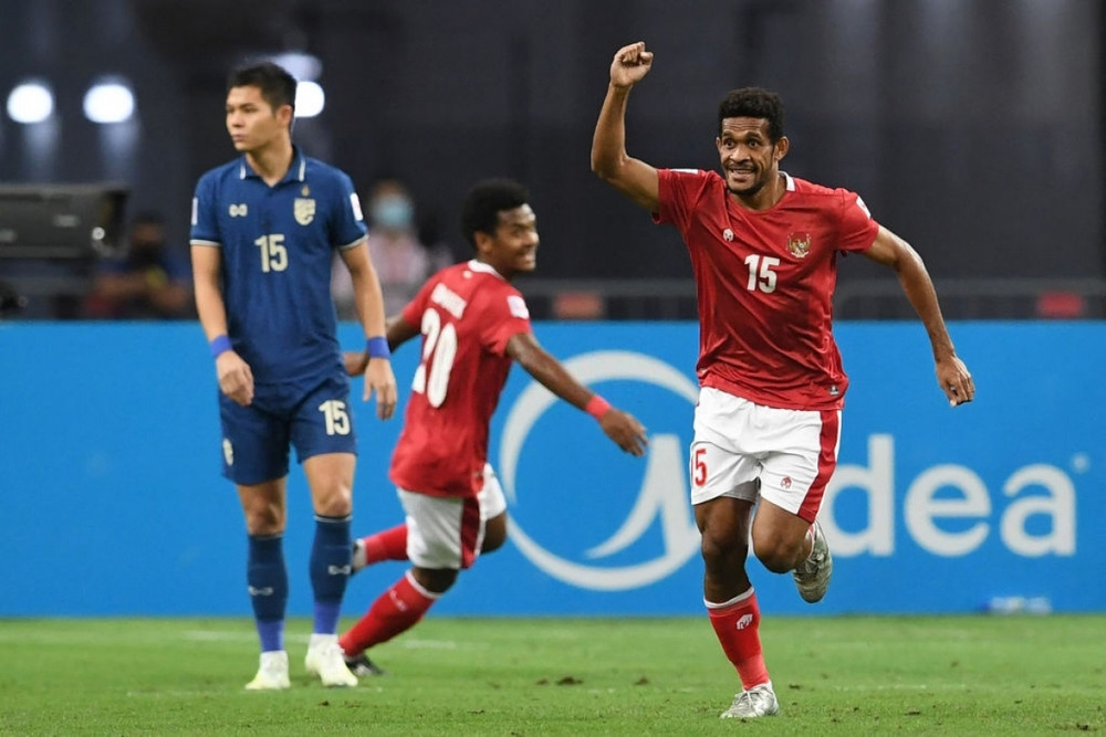 Ricky Kambuaya mở tỷ số đem lại hy vọng cho Indonesia. (Ảnh: Getty) Thái Lan lên ngôi vô địch AFF Cup 2020 -0