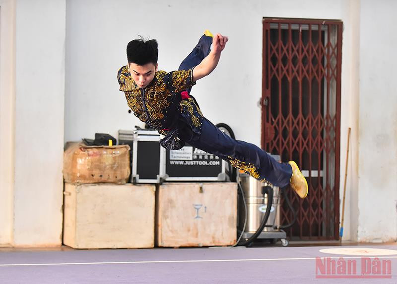 Sự góp mặt của vận động viên kỳ cựu sẽ giúp cho các thành viên nội dung Taolu thêm tự tin khi thi đấu trên sân nhà lần này. Wushu - mỏ vàng của Thể thao Việt Nam -0